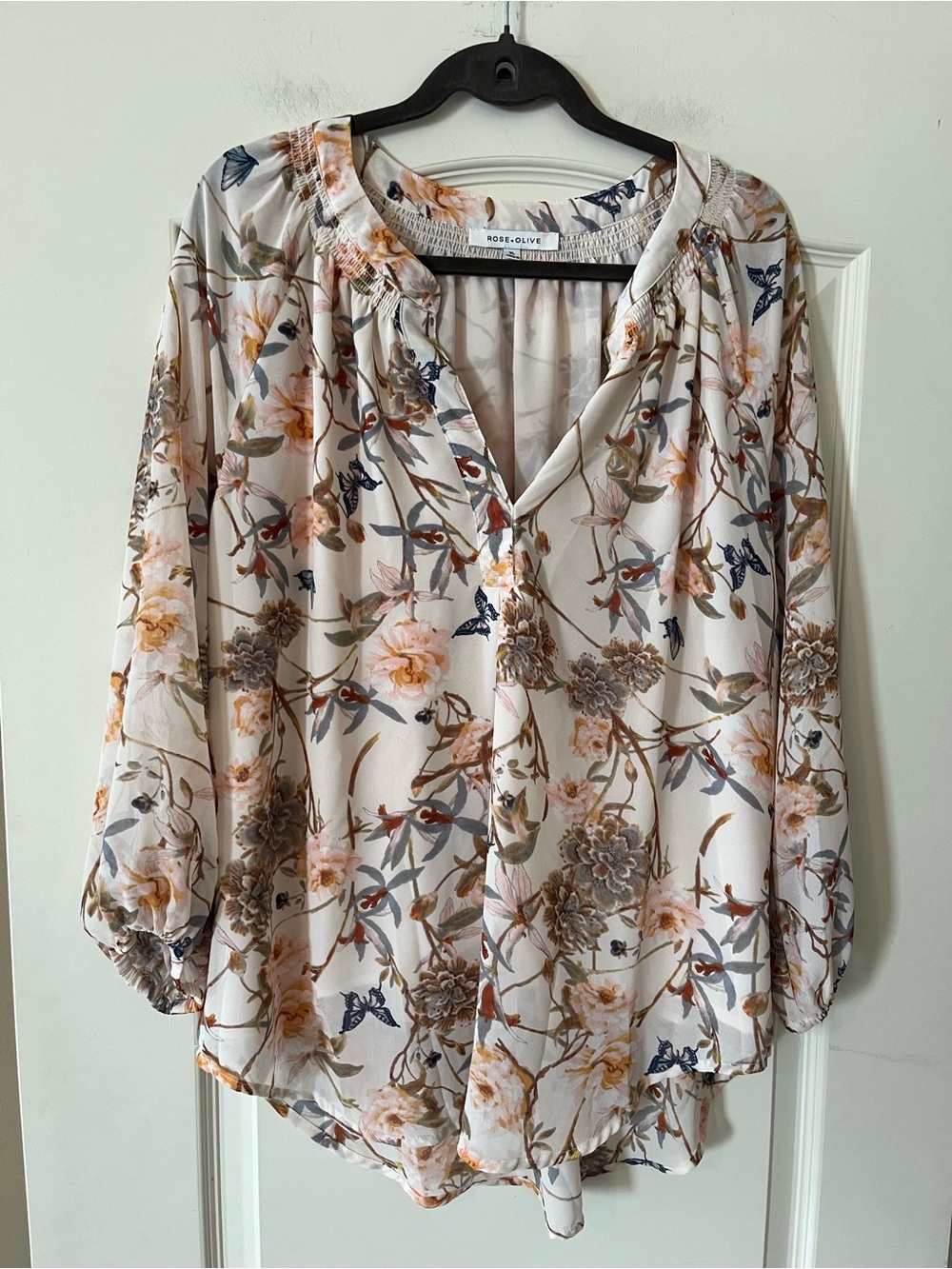 Rose & Olive Floral Blouse - Cream Multi - Women’s size XL